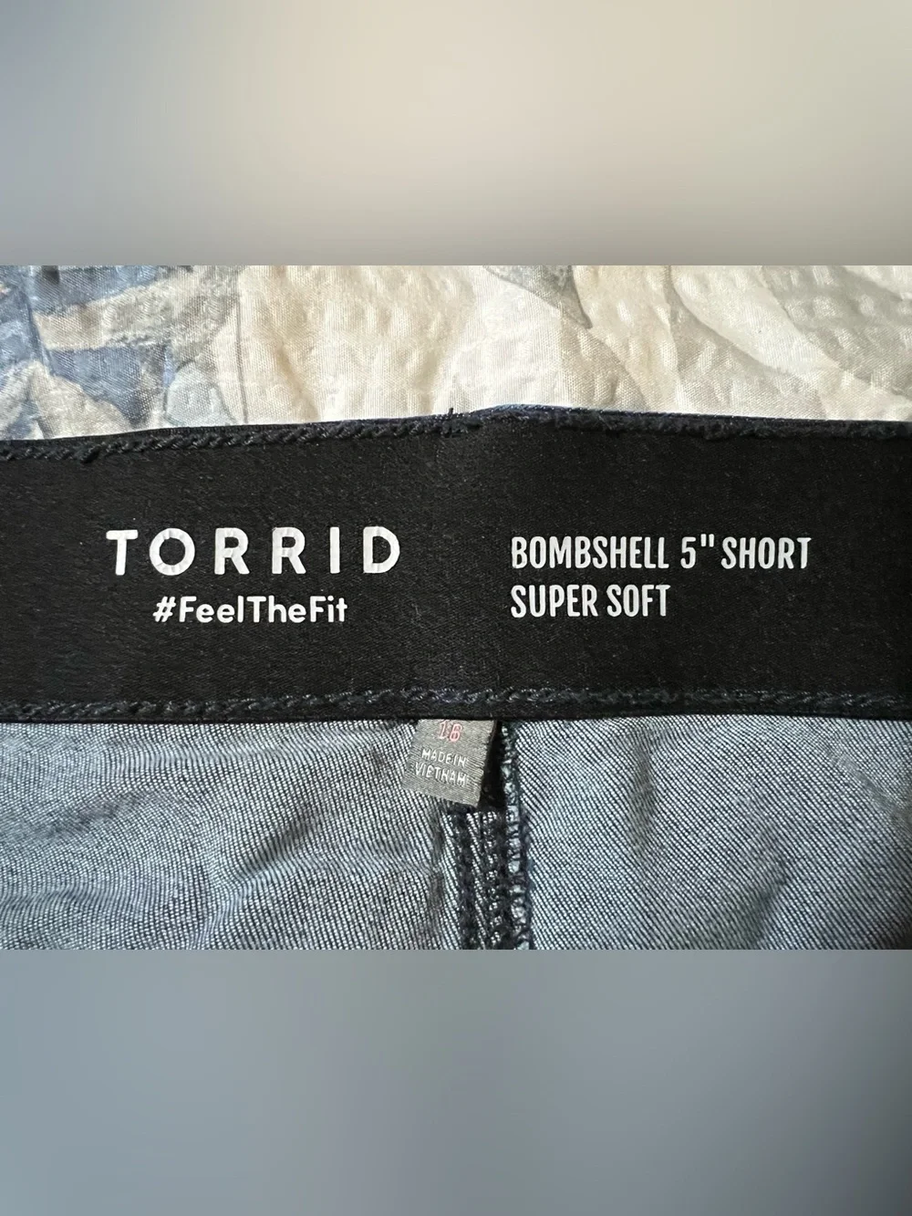 Torrid 5” Bombshell Denim Shorts